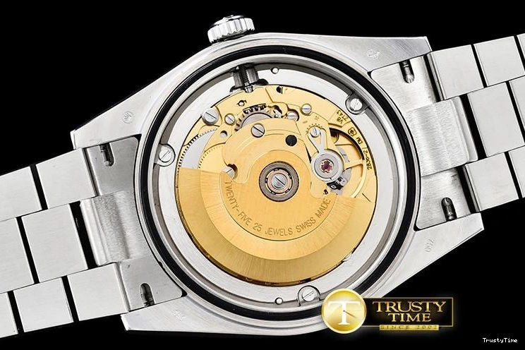 0118 RDD0214C – DayDate 36mm Classic 685